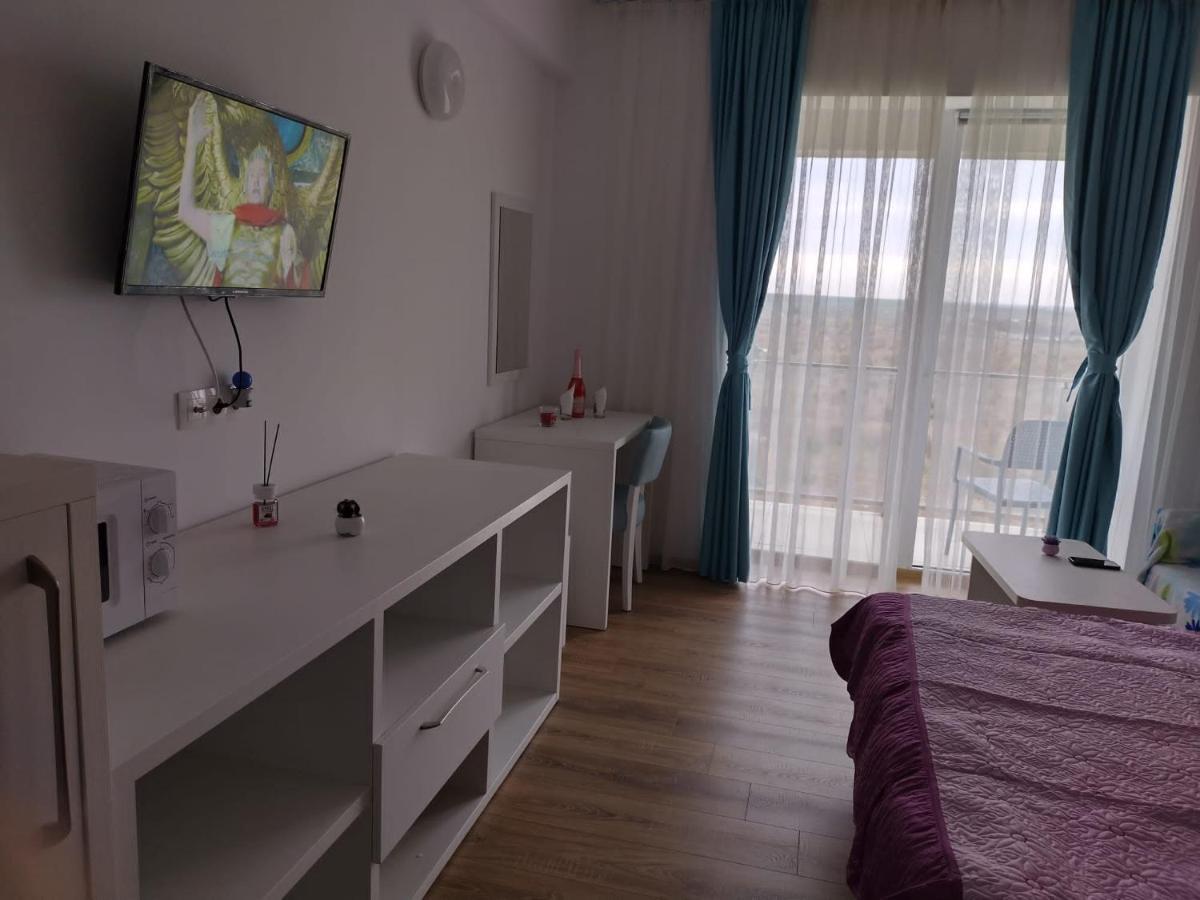 Blaxy Resort Stefi Cu Acces La Piscine Gratuit Douăzeci şi Trei August Exterior foto